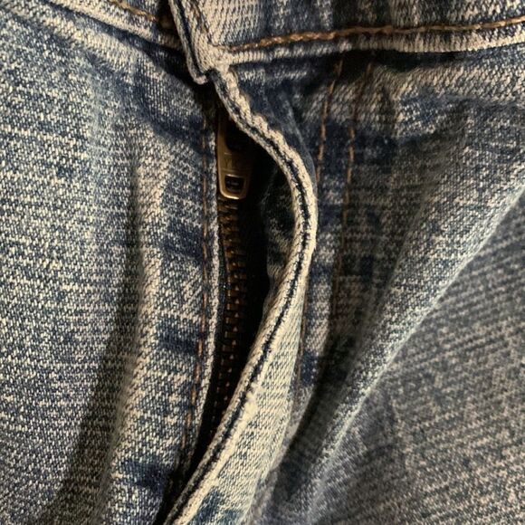 DKNY Bootcut Blue Jeans. Size 7 - Picture 9 of 11